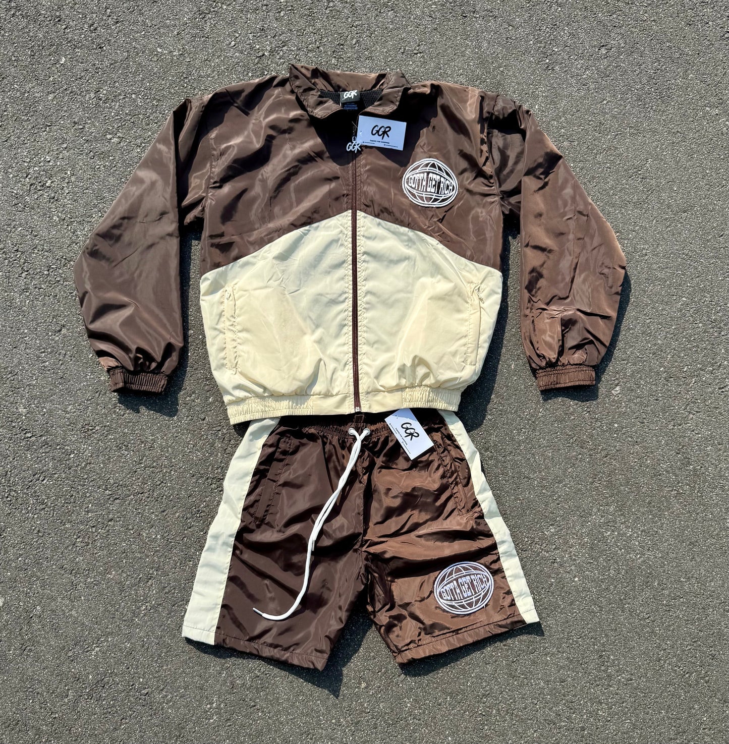 “Money Never Changed On Me” Spring Sets
